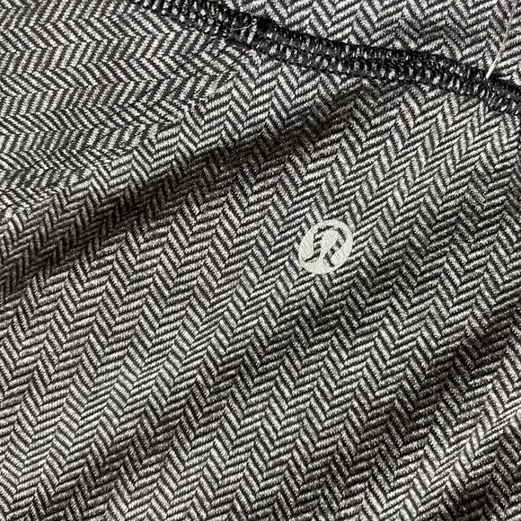 Lululemon Women’s Asana herringbone zip up jacket Gray/ Black Size S - Picture 9 of 15